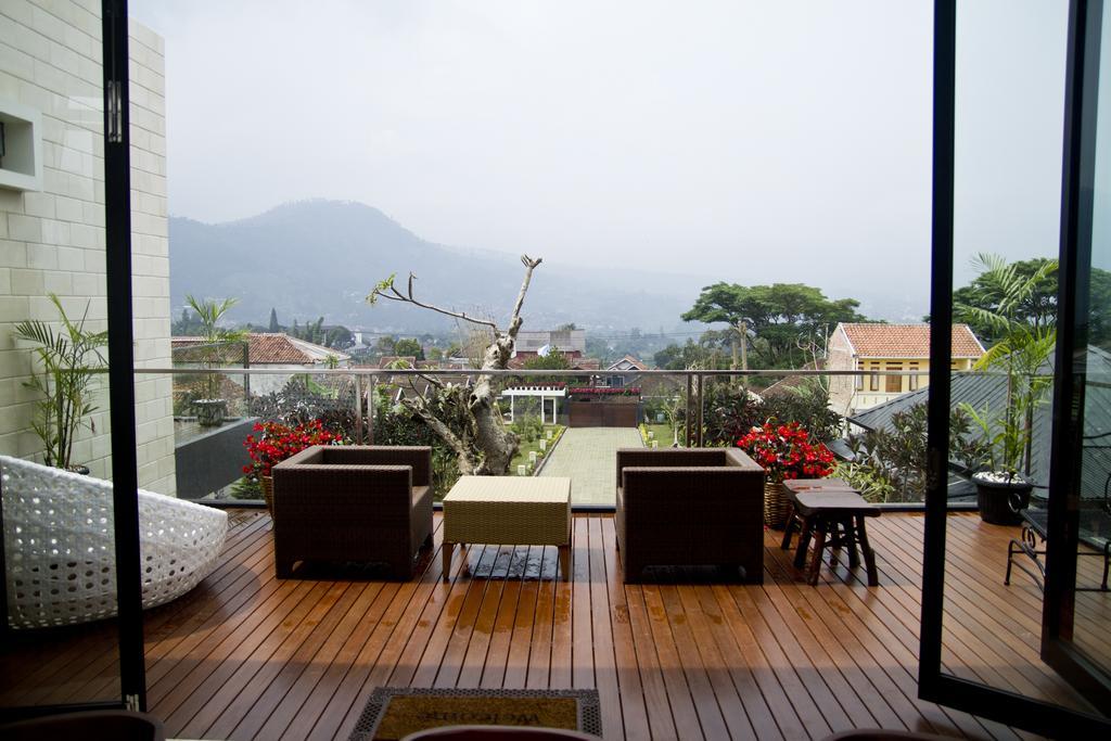D Green Villa Lembang Room photo